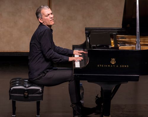 “Musik & Lesung im Krefeld Pavillon” – Brad Mehldau – solo piano