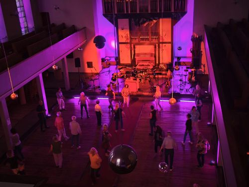 Tanzkirche – Bewegt ins Wochenende