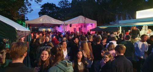 Der Forstwald feiert