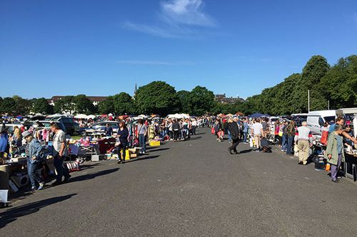 Trödelmarkt – Kitsch, Kunst & Co.