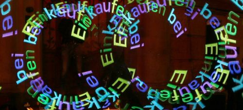 Einkaufen bei Kerzenschein