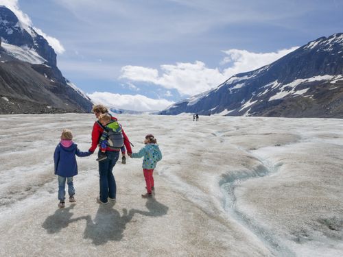 Vortrag und Lesung: Wahnsinnig! Glücklich! Vom Reisen mit Kindern. Ein Vater erzählt.