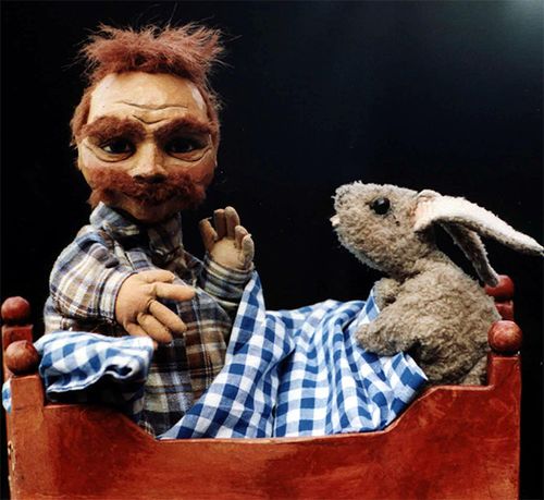 Es klopft bei Wanja in der Nacht