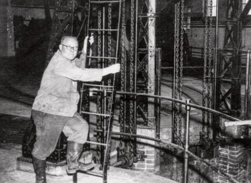 Führung durch das historische Klärwerk mit Oli