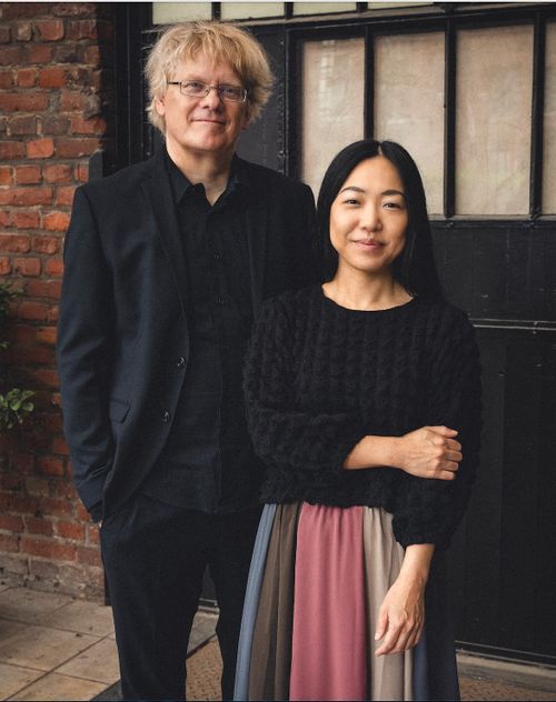 Uchino - van Krücker : vierhändig am Klavier